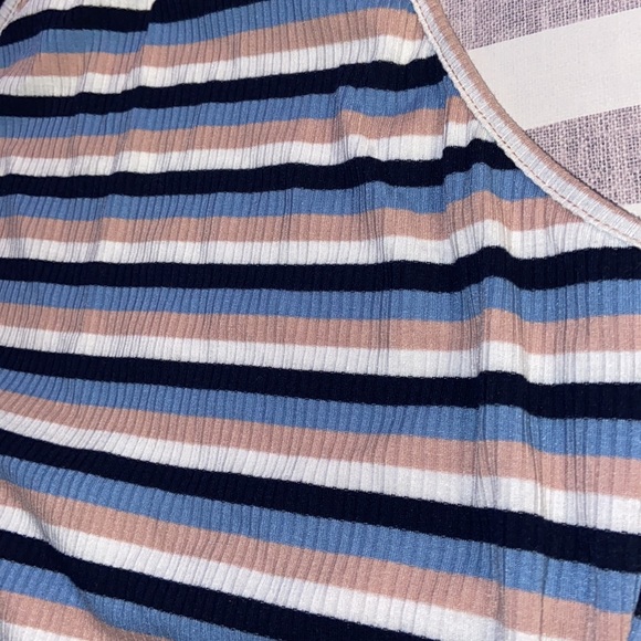 Striped Crop Top - Picture 5 of 5